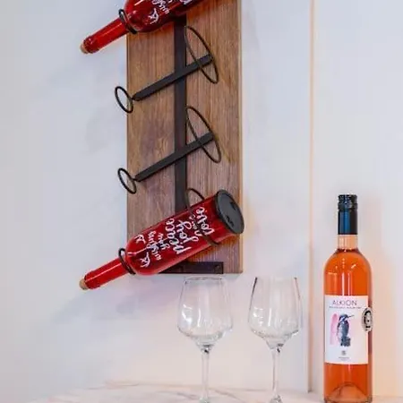 Mamma Mia Art House 3bdr 3 Bthr Apartment