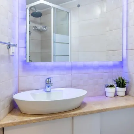 Mamma Mia Art House 3bdr 3 Bthr Apartment Athens